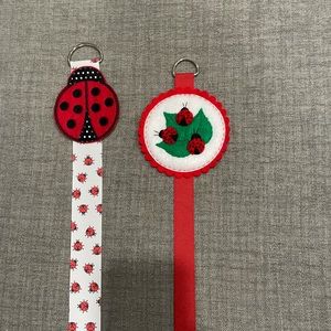 Girls hair bow and barrette holder/ribbons